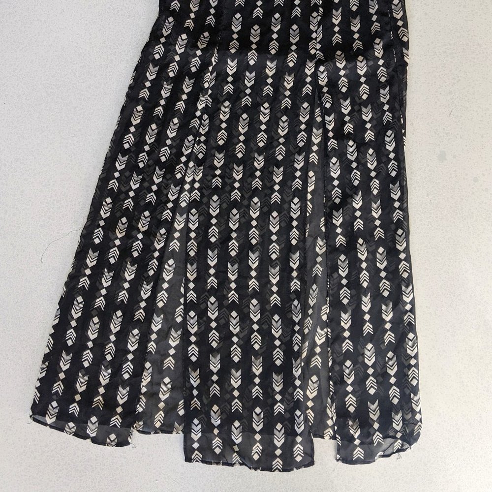 Black Patterned High-Slit Skirt